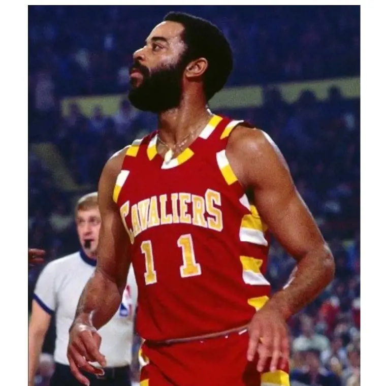 Walt Frazier of Cleveland Cavaliers during a match in 1980