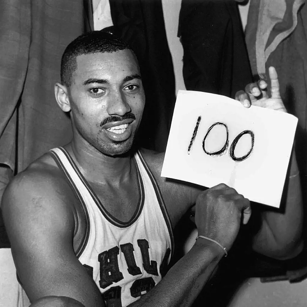 Wilt Chamberlain scored 100 points for the Philadelphia Warriors in a game against the New York Knicks in 1962