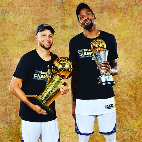 Stephen Curry and Kevin Durant won the Golden State Warrior Championship in 2017.