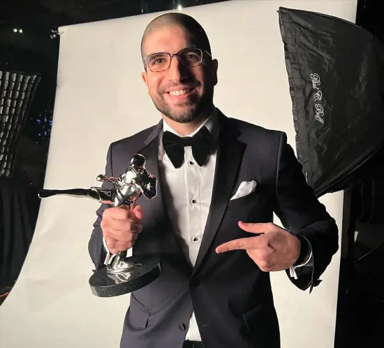 Helwani during an award ceremony for the Sports Journalist of the year.