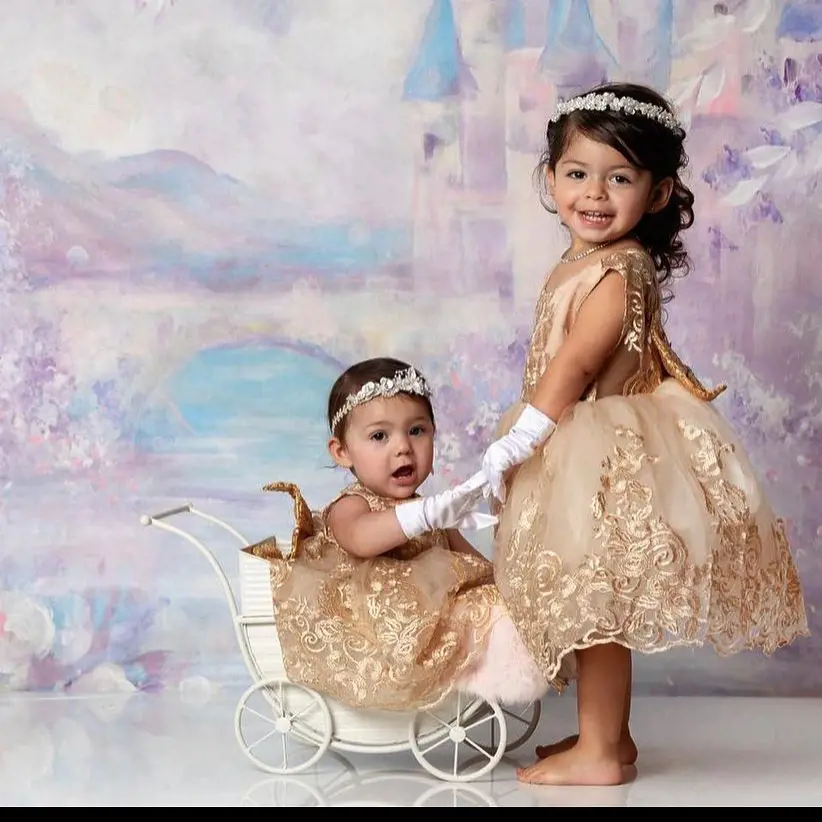 Rylie and Bela dressed as princess during a photoshoot in August 2021