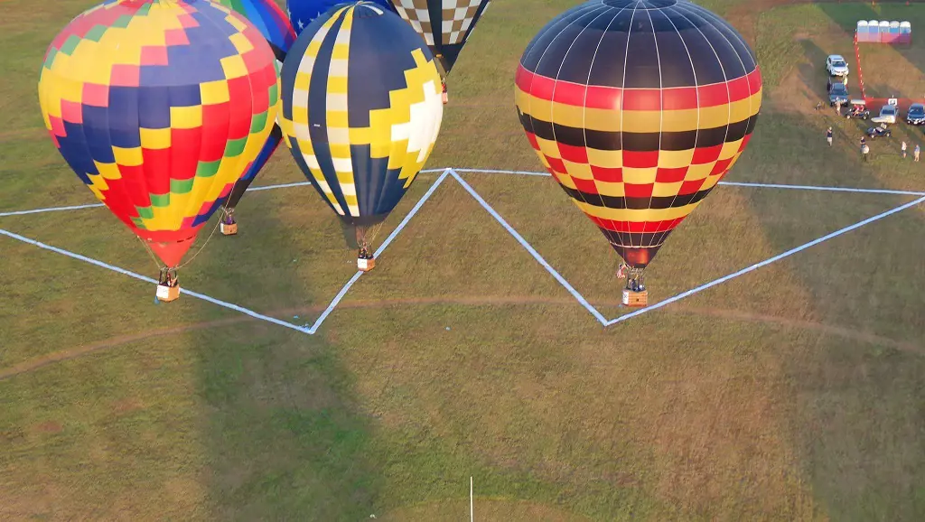 Hot Air Balloon Racing