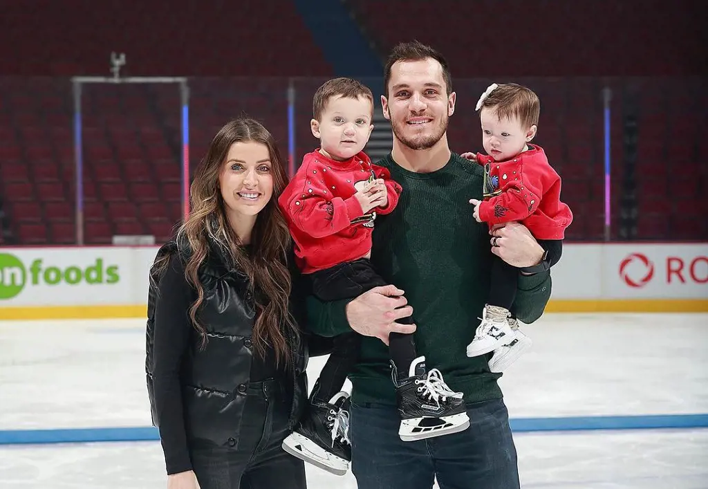 Bo Horvat in a family photo during Christmas 2022.