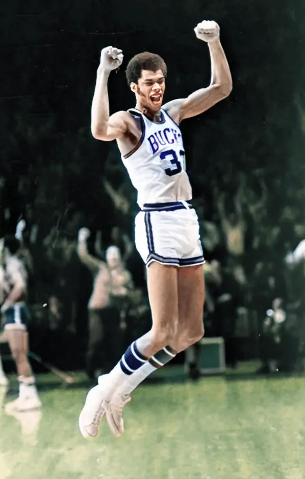 Kareem won his first championship with the Bucks in 1971.