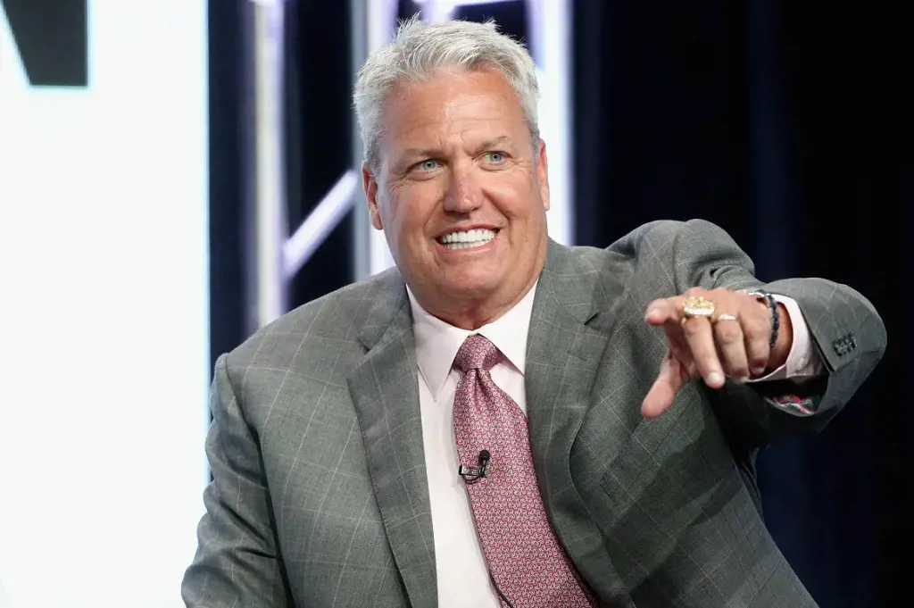 Rex Ryan looks different because of his whiter teeth.