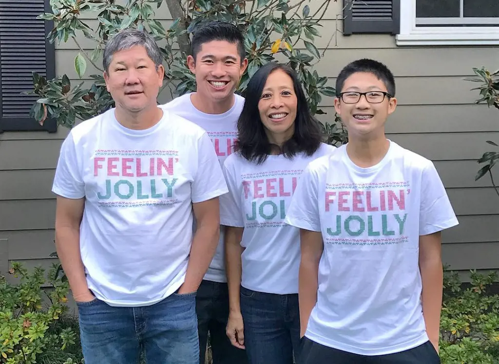 Morikawa with his family donning feelin Jolly t-shirts during Christmas in 2016