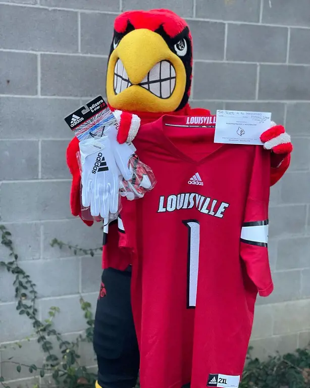 Louie made a giveaway announcement at the Cardinal Stadium on October 21, 2021.