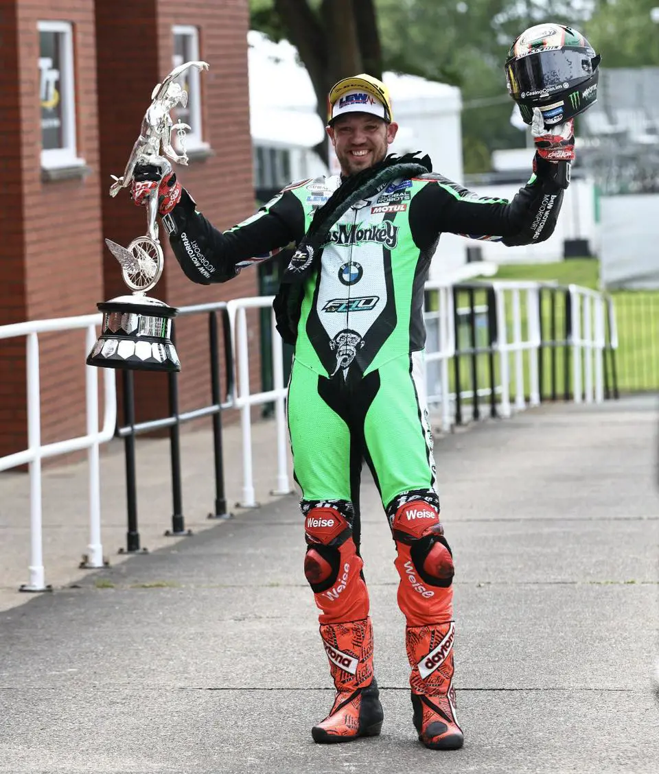 Peter Hickman wins the Senior Tourist Trophy in 2022