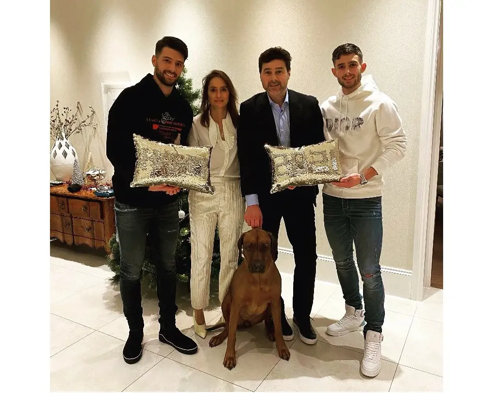 Mauricio Pochettino celebarting new year 2021 with his wife Karina and two sons.